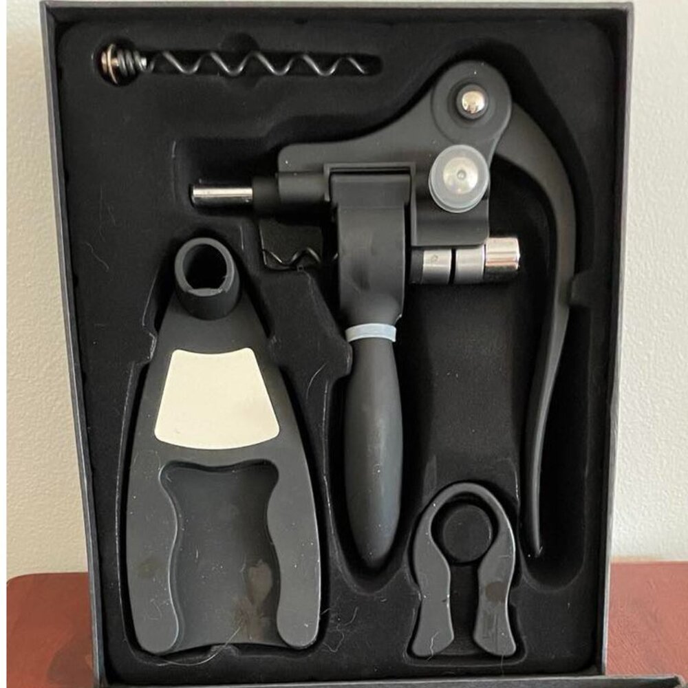 Wine and Bar Accessories Set